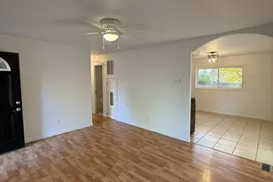 1309 Maplepark Dr, Champaign, IL 61821 - Photo 4