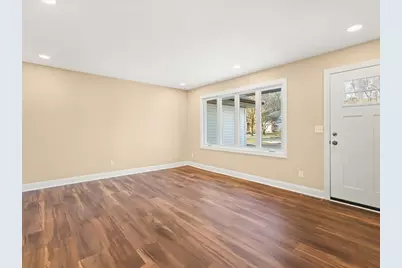 6521 Grassridge Road, Rockford, IL 61108 - Photo 8