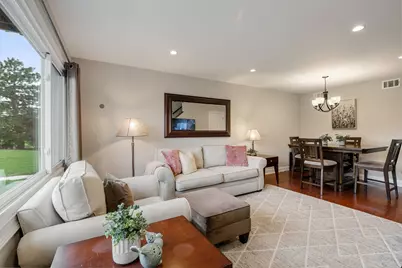 17438 W Walnut Lane, Gurnee, IL 60031 - Photo 4