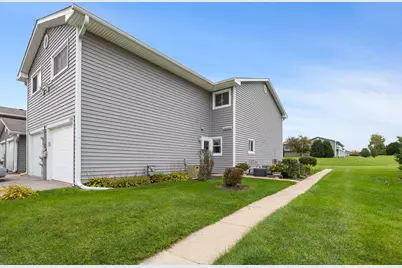 17438 W Walnut Lane, Gurnee, IL 60031 - Photo 16