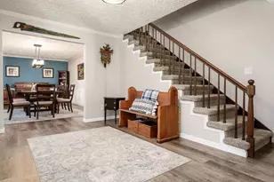 11948 Southgate Rd, Roscoe, IL 61073 - Photo 4