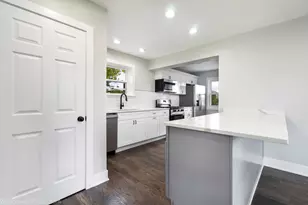 4247 Anna Ave, Lyons, IL 60534 - Photo 12