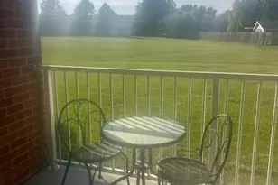 1102 Westover Ln, Schaumburg, IL 60193 - Photo 8