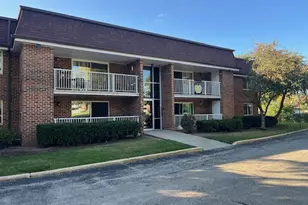 1102 Westover Ln, Schaumburg, IL 60193 - Photo 2