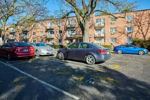 8541 Lotus Ave, Skokie, IL 60077 - Photo 22