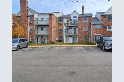 4304 W Shamrock Lane #1A, McHenry, IL 60050 - Photo 1