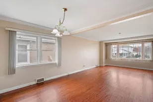 10737 S Emerald Ave, Chicago, IL 60628 - Photo 4