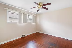 10737 S Emerald Ave, Chicago, IL 60628 - Photo 10