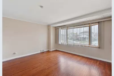 10737 S Emerald Avenue, Chicago, IL 60628 - Photo 2