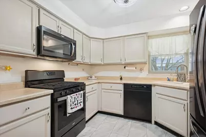 1445 Greens Court #1445, Glendale Heights, IL 60139 - Photo 8