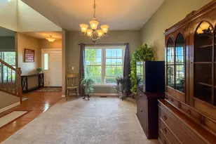 445 E Becker Pl, Sycamore, IL 60178 - Photo 4