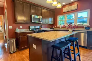 445 E Becker Pl, Sycamore, IL 60178 - Photo 6