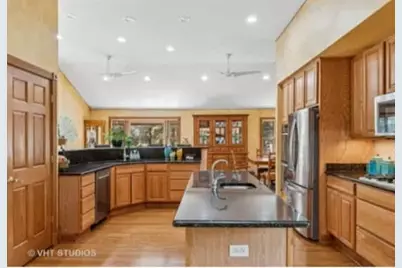 19738 W Martin Drive, Mundelein, IL 60060 - Photo 4