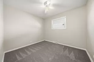 5017 W 101st St, Oak Lawn, IL 60453 - Photo 14