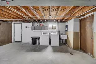 31 Wellington Ave, Mundelein, IL 60060 - Photo 18