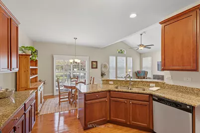 695 Station Boulevard, Aurora, IL 60504 - Photo 10