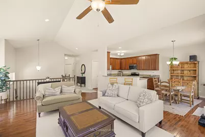 695 Station Boulevard, Aurora, IL 60504 - Photo 4