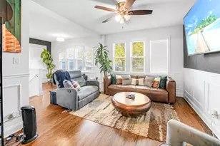 10516 S Eggleston Ave, Chicago, IL 60628 - Photo 16