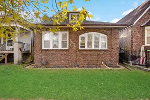 10516 S Eggleston Ave, Chicago, IL 60628 - Photo 2