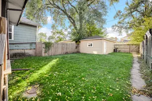 10516 S Eggleston Ave, Chicago, IL 60628 - Photo 14