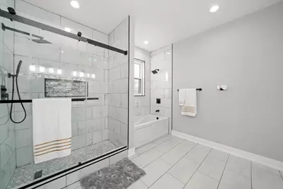 657 N Pine Avenue, Chicago, IL 60644 - Photo 22