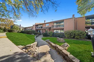 8094 Garfield Ave, Burr Ridge, IL 60527 - Photo 20