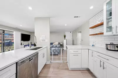 8094 Garfield Avenue #4-3, Burr Ridge, IL 60527 - Photo 6