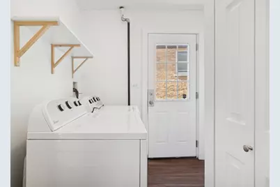 9930 Montrose Avenue, Schiller Park, IL 60176 - Photo 12