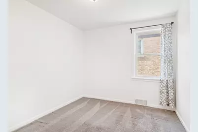 9930 Montrose Avenue, Schiller Park, IL 60176 - Photo 10