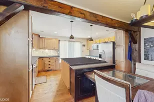 104 Channel Dr, Port Barrington, IL 60010 - Photo 16