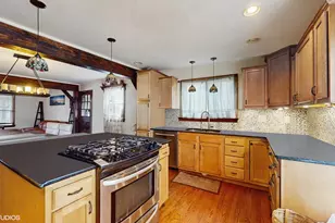 104 Channel Dr, Port Barrington, IL 60010 - Photo 14