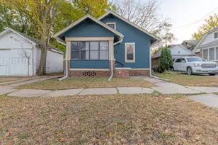 2114 W Jefferson St, Rockford, IL 61101 - Photo 2