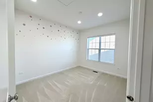 3660 Thornhill Dr, Elgin, IL 60124 - Photo 14