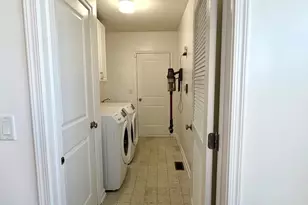 3660 Thornhill Dr, Elgin, IL 60124 - Photo 10