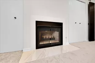 1785 Grosvenor Cir, Wheaton, IL 60189 - Photo 26