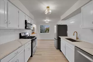 1785 Grosvenor Cir, Wheaton, IL 60189 - Photo 8