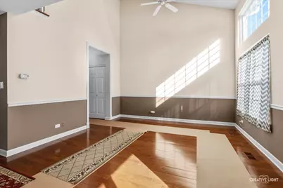 607 Kingsbridge Drive, Carol Stream, IL 60188 - Photo 4