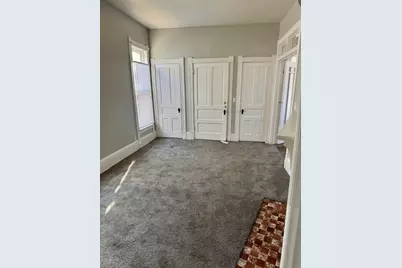 506 E Chestnut Street, Bloomington, IL 61701 - Photo 12