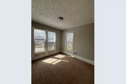 506 E Chestnut Street, Bloomington, IL 61701 - Photo 22