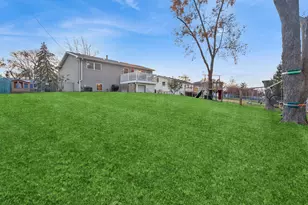 3008 Scenicwood Ln, Woodridge, IL 60517 - Photo 20