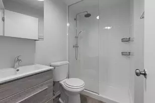 4875 N Magnolia Ave, Chicago, IL 60640 - Photo 8