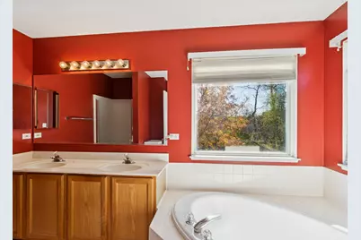 885 Charlton Road, Lake Villa, IL 60046 - Photo 18