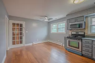 323 Marshall Rd, Bensenville, IL 60106 - Photo 8