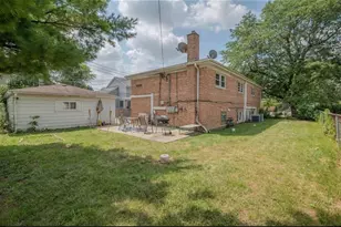 323 Marshall Rd, Bensenville, IL 60106 - Photo 10