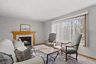 480 Westwood Ct, Crystal Lake, IL 60014 - Photo 4