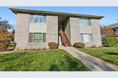 480 Westwood Court #C, Crystal Lake, IL 60014 - Photo 1