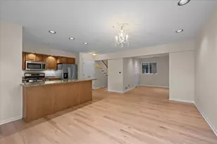 62 E Center Ave, Lake Bluff, IL 60044 - Photo 6