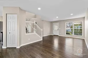 737 Springwood Dr, Joliet, IL 60431 - Photo 4