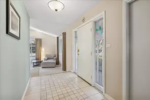 6551 Shagbark Ct, Lisle, IL 60532 - Photo 8