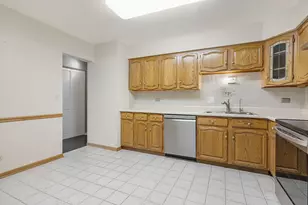 801 79th St, Darien, IL 60561 - Photo 10